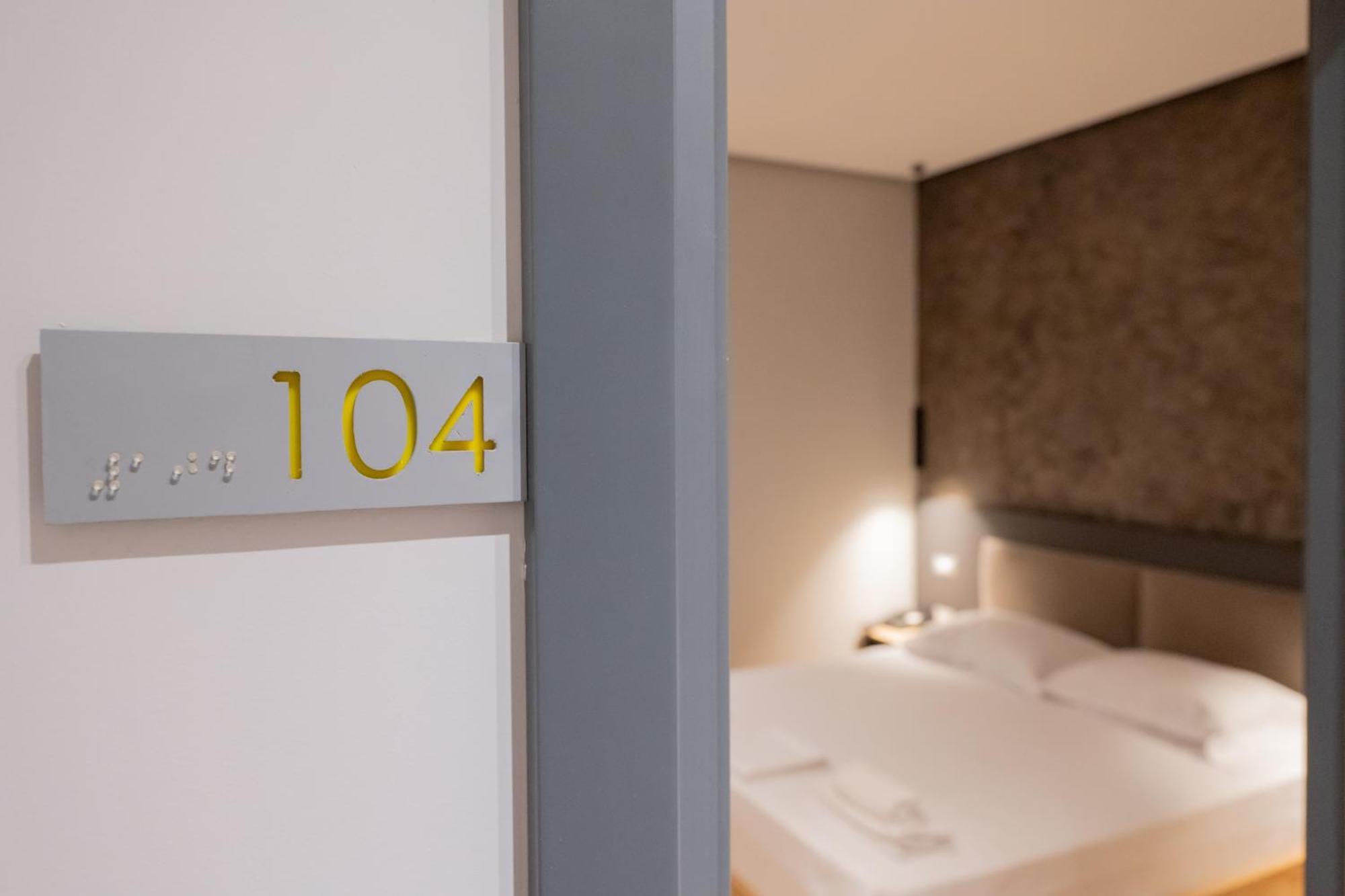 Center Boutique Hotel ติรานา ภายนอก รูปภาพ